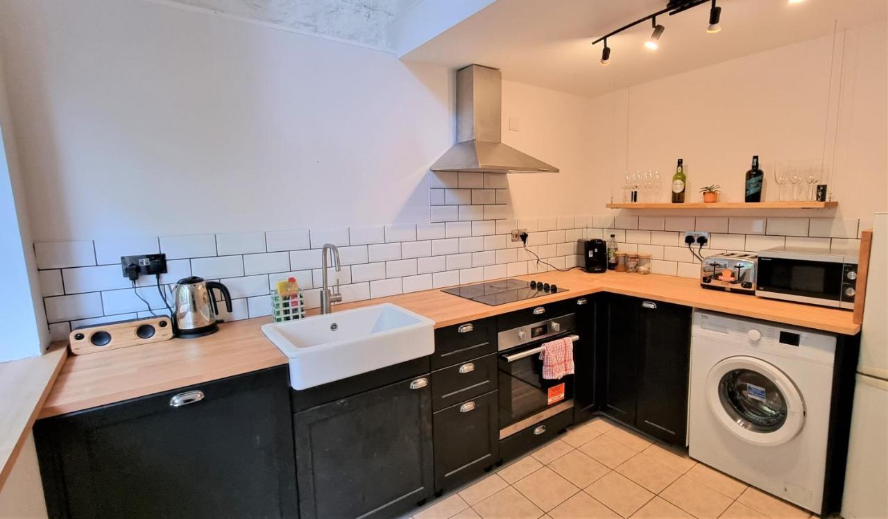Lovely Seafront Apartment With Garden Swansea Eksteriør billede